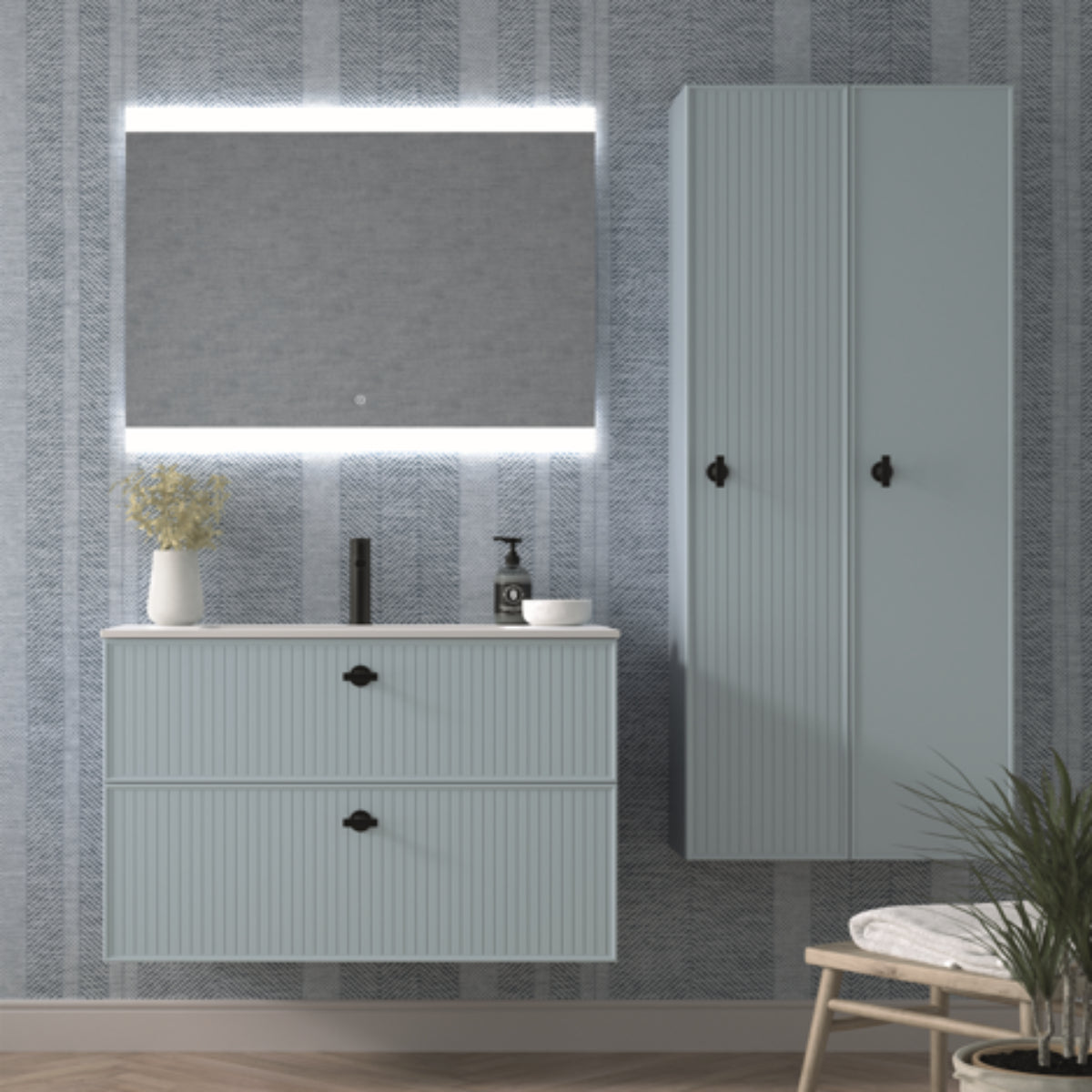Columnas de baño colección Blanca en color azul claro Avila Dos Errefe Home