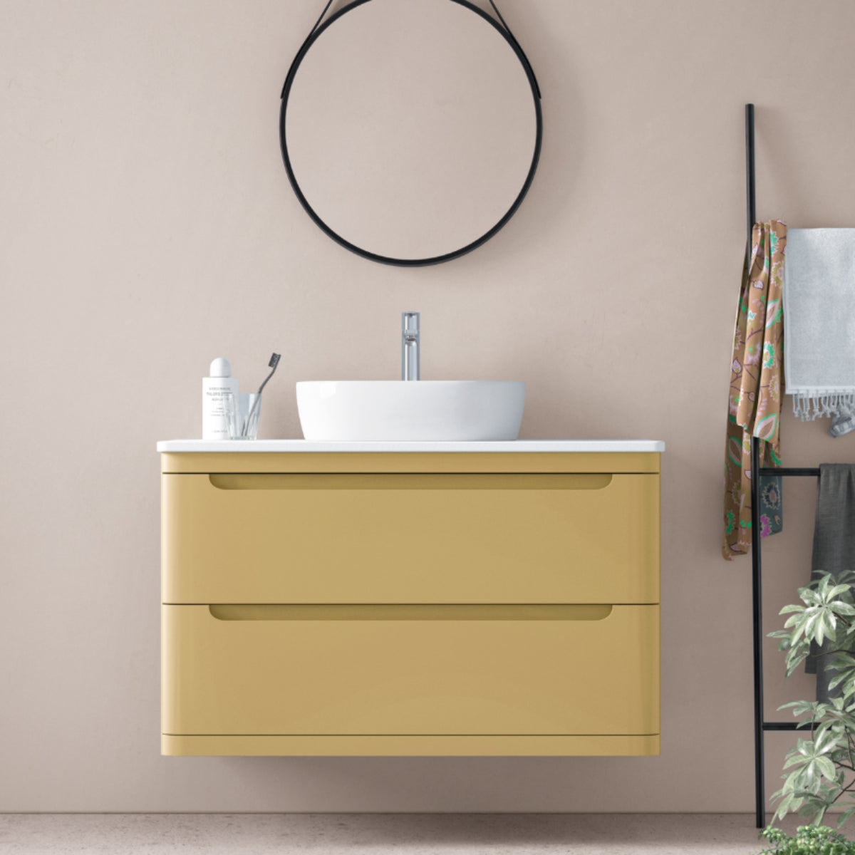 Encimera laminada blanca mueble mostaza contraste moderno baño colorido Errefe Home