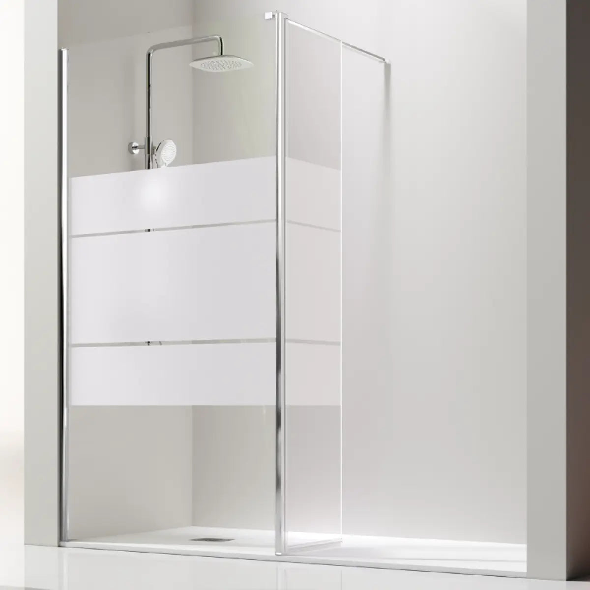Mampara de ducha Giro de Kassandra, vidrio decorativo fijo + abatible, perfil en plata brillo, diseño práctico y estético, Errefe Home