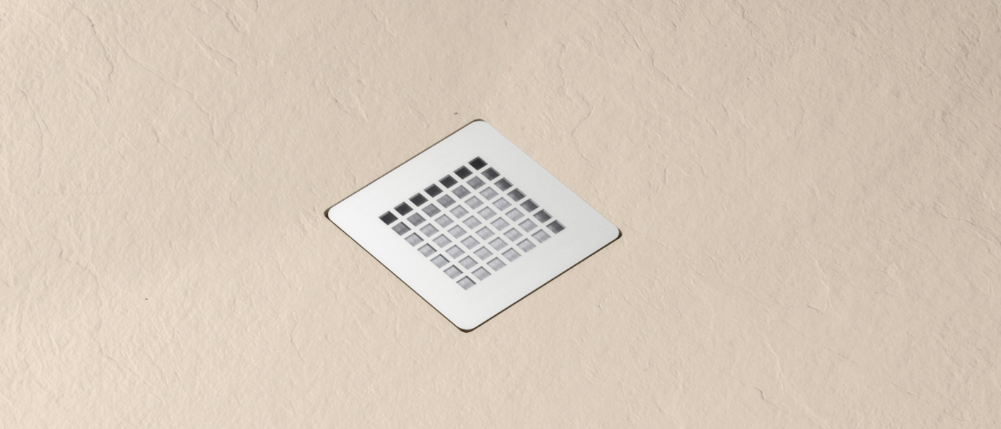 Textura - acabado platos de ducha premium de resina, Gel Coat, modelo Ibiza Plus color beige. Becrisa. Antideslizantes antibacteriano. Errefe Home